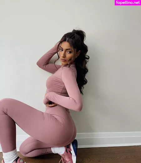 Romitavlz OnlyFans Thumbnail #4V5fhbMfdj