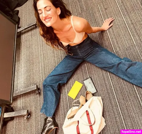 Rona Lee Shimon OnlyFans Thumbnail #87JF2Fcojh