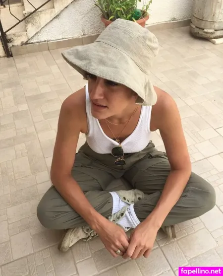 Rona Lee Shimon OnlyFans Thumbnail #lo9PIsrsGK