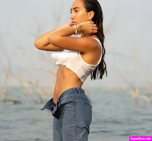 Roni Bahbut OnlyFans Thumbnail #4K1BfDe45z