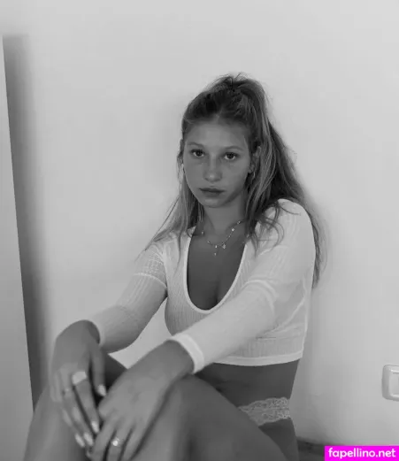 Roni Zouler OnlyFans Thumbnail #prDV9QN5ty