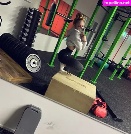 Ronjalexandra OnlyFans Thumbnail #h5BuGWCc7b