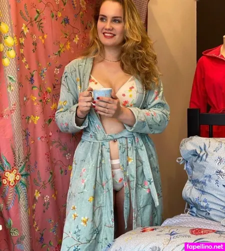 Roosjexb OnlyFans Thumbnail #T2lven60lz