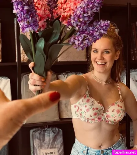 Roosjexb OnlyFans Thumbnail #yPIQ6Lw9hB