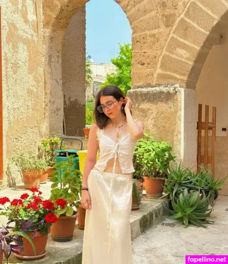 Roro OnlyFans Thumbnail #O81HYdNuIt