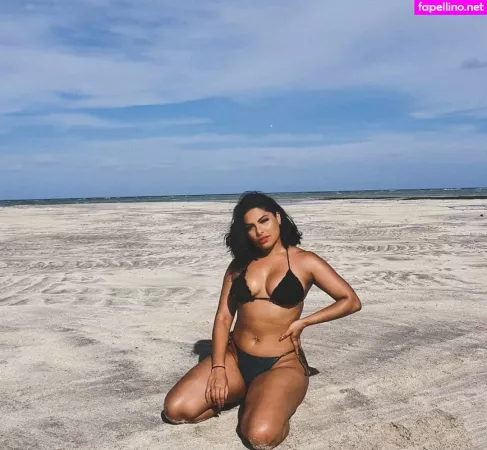 Rosa B Santos OnlyFans Thumbnail #41RWD6oGly