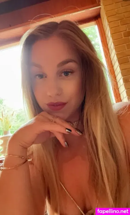Rosa Josefin OnlyFans Thumbnail #nLwPe7OdmB