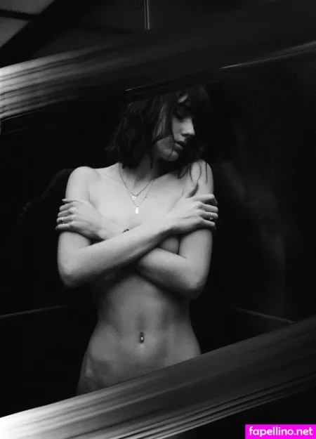 Rosa Von Lobenstein OnlyFans Thumbnail #271wXJJE90