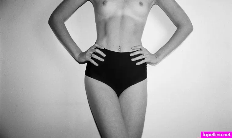 Rosa Von Lobenstein OnlyFans Thumbnail #XtJOnFBbQU