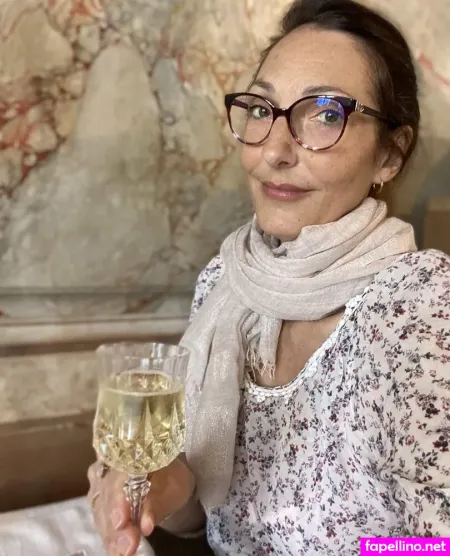 Rosa74 OnlyFans Thumbnail #GoNRxmG9ZC