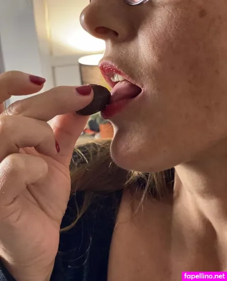 Rosa74 OnlyFans Thumbnail #XT8elP3HrT