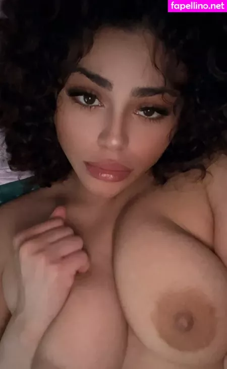 Rosalbanaomi OnlyFans Thumbnail #FCODuUIQ3k