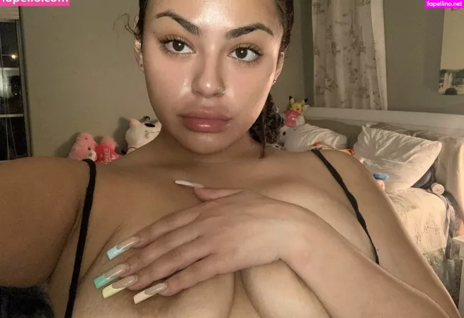 Rosalbanaomi OnlyFans Thumbnail #OHCUN8hTqo