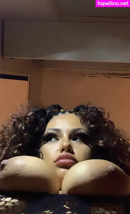 Rosalbanaomi OnlyFans Thumbnail #n5NUgQsITy