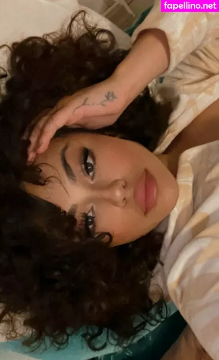 Rosalbanaomi OnlyFans Thumbnail #rDwhjX5Pih