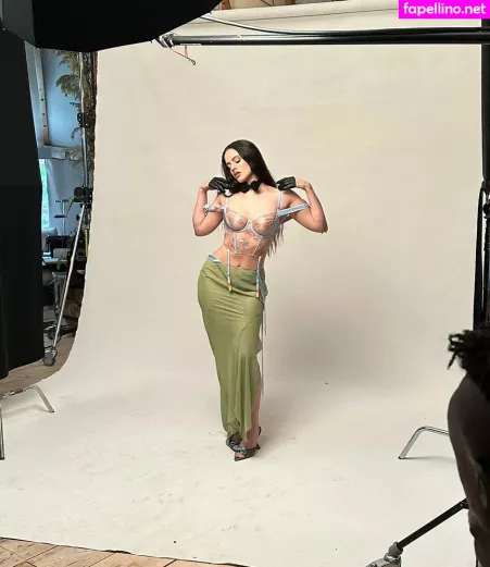 Rosalia 1 OnlyFans Thumbnail #4YCwV1h8T0