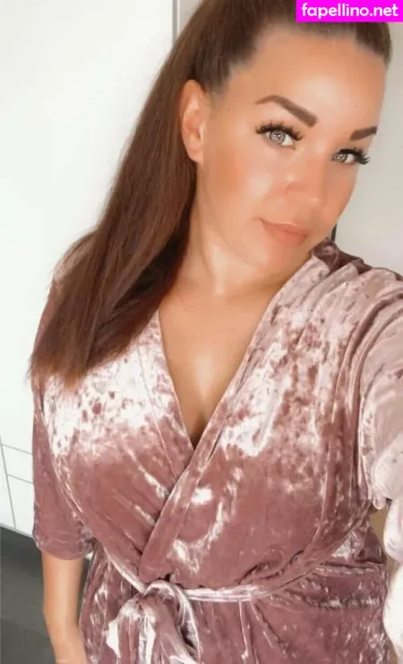 Rosalie2311 OnlyFans Thumbnail #wBND8E3HPA