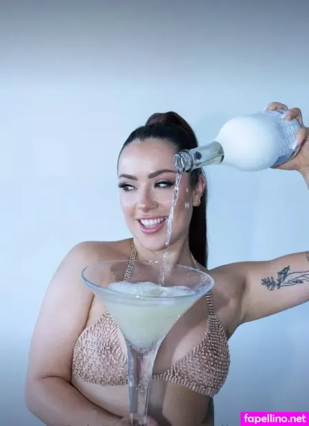 Rosalielessard 1 OnlyFans Thumbnail #MdkoAhJWOp