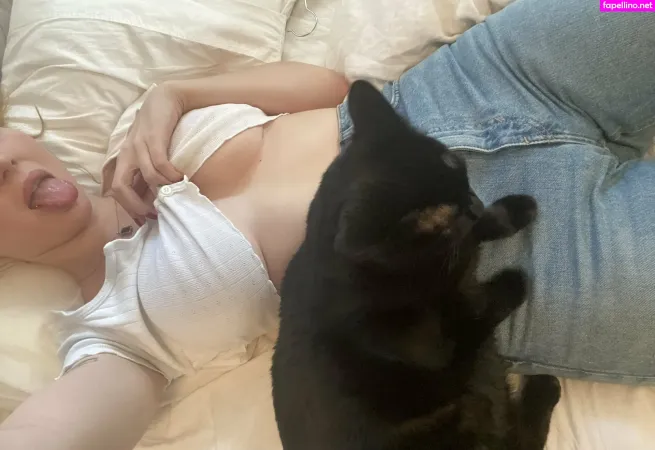 Rosalindcorrupts OnlyFans Thumbnail #2oq4Eq4vnP