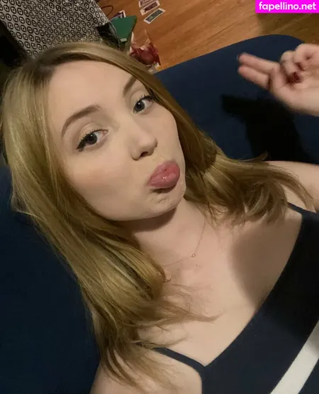 Rosalindcorrupts OnlyFans Thumbnail #p1LTviLv2i