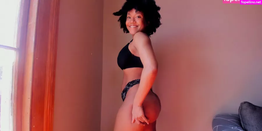 Rosalinecapulet OnlyFans Thumbnail #G6QCDA4RMS