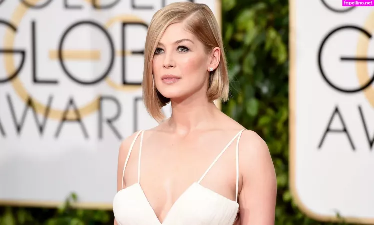 Rosamund Pike OnlyFans Thumbnail #1DeOjuwhJ7