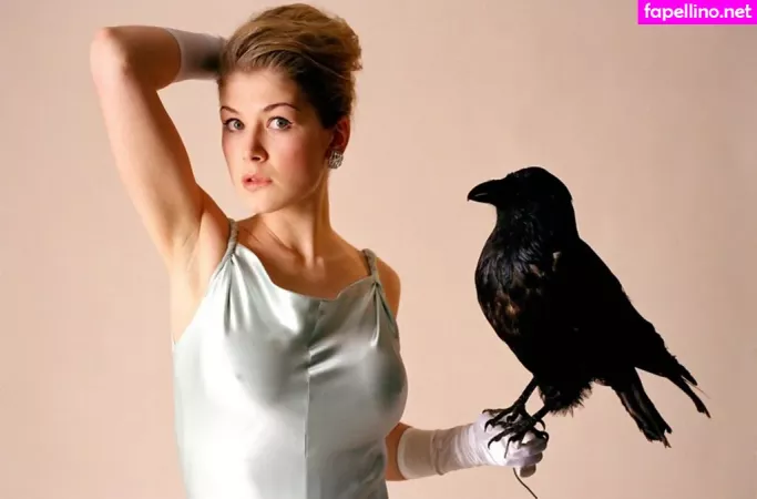 Rosamund Pike OnlyFans Thumbnail #3jsQgiX26N