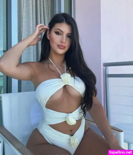 Rosanahernandez 1 OnlyFans Thumbnail #r5v2TIlF0d