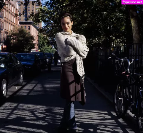 Rosario Dawson OnlyFans Thumbnail #WpnxKkYxUV