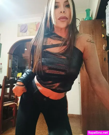 Rosario Fox Main Profile Photo