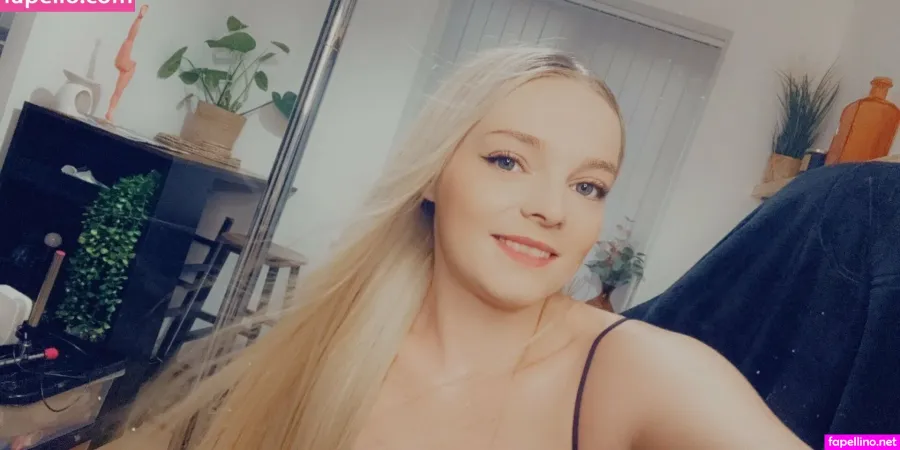 Rose 1997 OnlyFans Thumbnail #dC8yJGIBqO