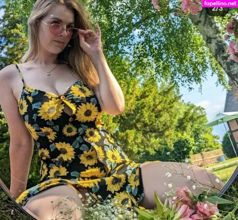 Rose And Rosie OnlyFans Thumbnail #uDWMsdX681