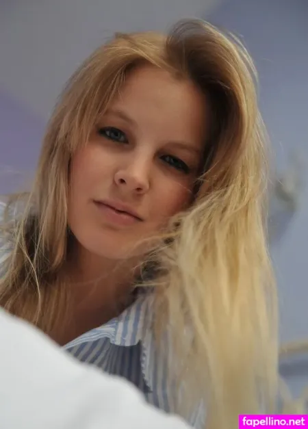 Rose Delight OnlyFans Thumbnail #YxOMlBOyGM