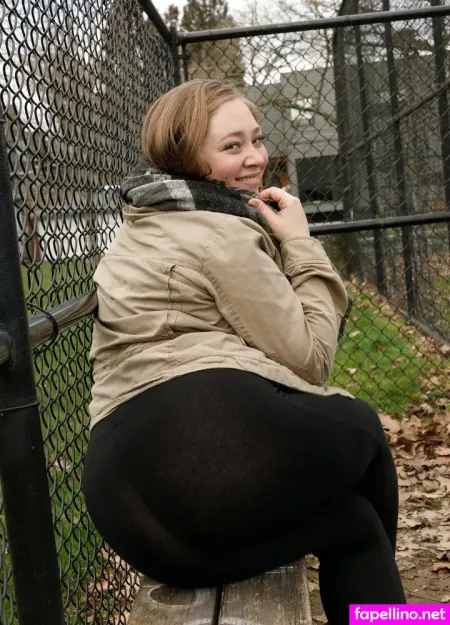 Rose Fessenden OnlyFans Thumbnail #NrNnMUpvZt