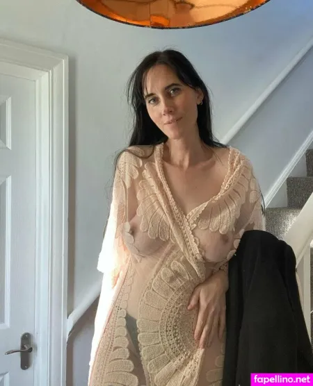 Rose Finchgirl OnlyFans Thumbnail #2HC8umKQco