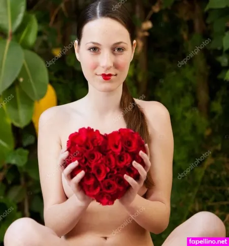 Rose Heart Main Profile Photo