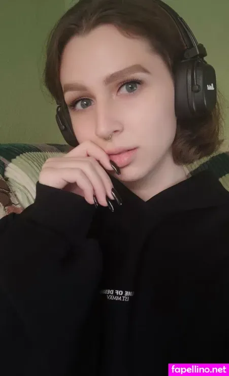 Rose Lunaa OnlyFans Thumbnail #LSJ3HjE9jE