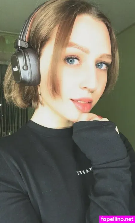 Rose Lunaa OnlyFans Thumbnail #pQ5njgJbLg