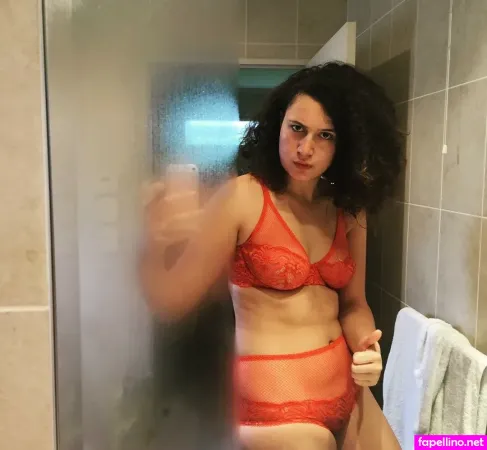 Rose Matafeo OnlyFans Thumbnail #IkDk8cWSMI