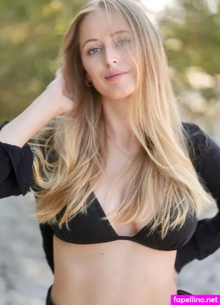 Rose Roseebenzz OnlyFans Thumbnail #dS8SDAwKCi