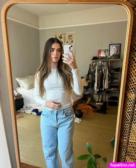 Rose Ruland OnlyFans Thumbnail #q4XtCtppsC
