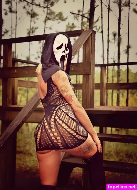 Rose Swallows OnlyFans Thumbnail #4mrLtzEHcd