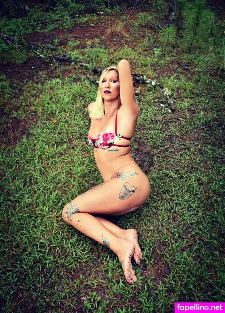 Rose Swallows OnlyFans Thumbnail #XJdF47199E