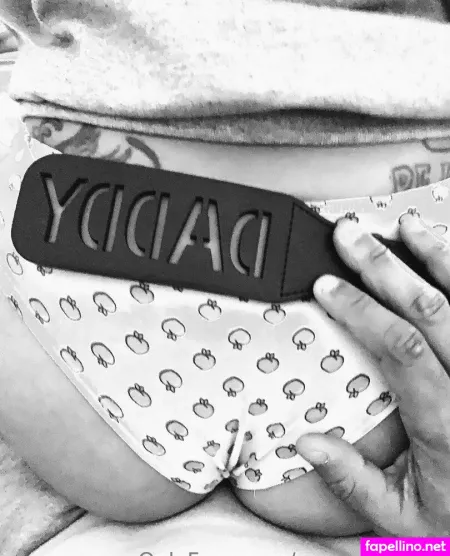 Rose Swallows OnlyFans Thumbnail #posBwEHMSo