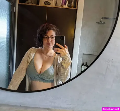 Rose Taylor OnlyFans Thumbnail #RiKCOpqE0Q