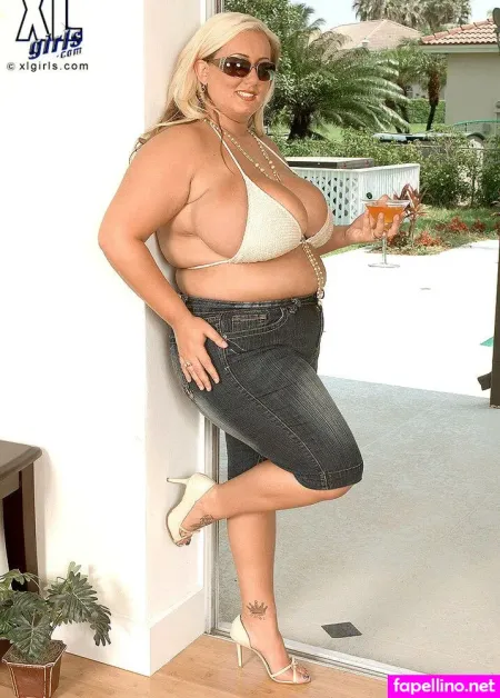 Rose Valentina OnlyFans Thumbnail #YVMb6je5NR