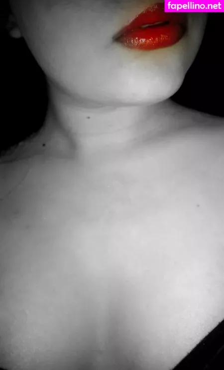 Rosebelle OnlyFans Thumbnail #p3ilKpxvUl