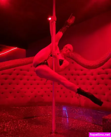 Rosedastripper OnlyFans Thumbnail #ZxE38UQI8I
