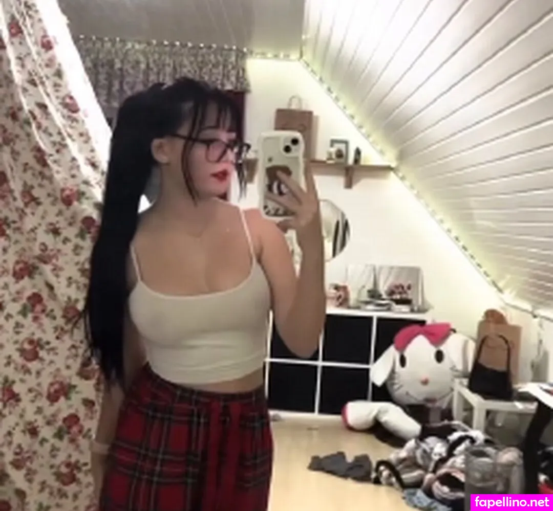 rosegirl242, sammy_love242 Nude Leaked OnlyFans Photo #E22Mf5XeDq