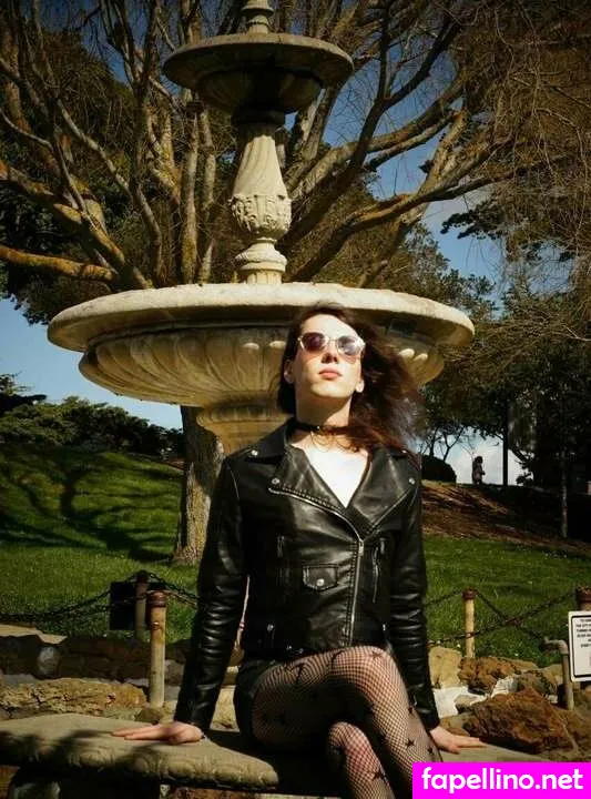 rose_gold_ember, rosegoldember Nude Leaked OnlyFans Photo #15x8tc51eZ